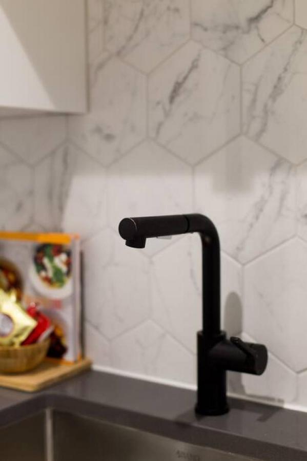 Palms Little Italy Studio With Full Bathroom By Denstays Montréal Eksteriør bilde